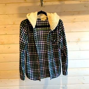 No Comment | Green & Blue Plaid Button-up w Sherpa Hood